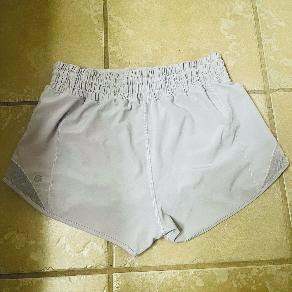 Lululemon Hotty Hot High Rise Shorts Size 4